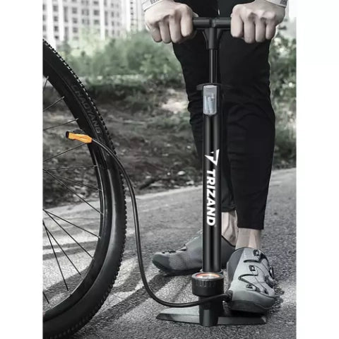 Fodpumpe med manometer (16 bar / 230 PSI)