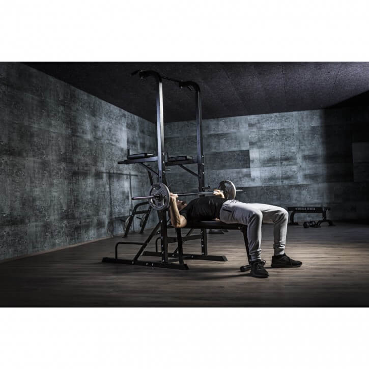 Multistation med træningsbænk