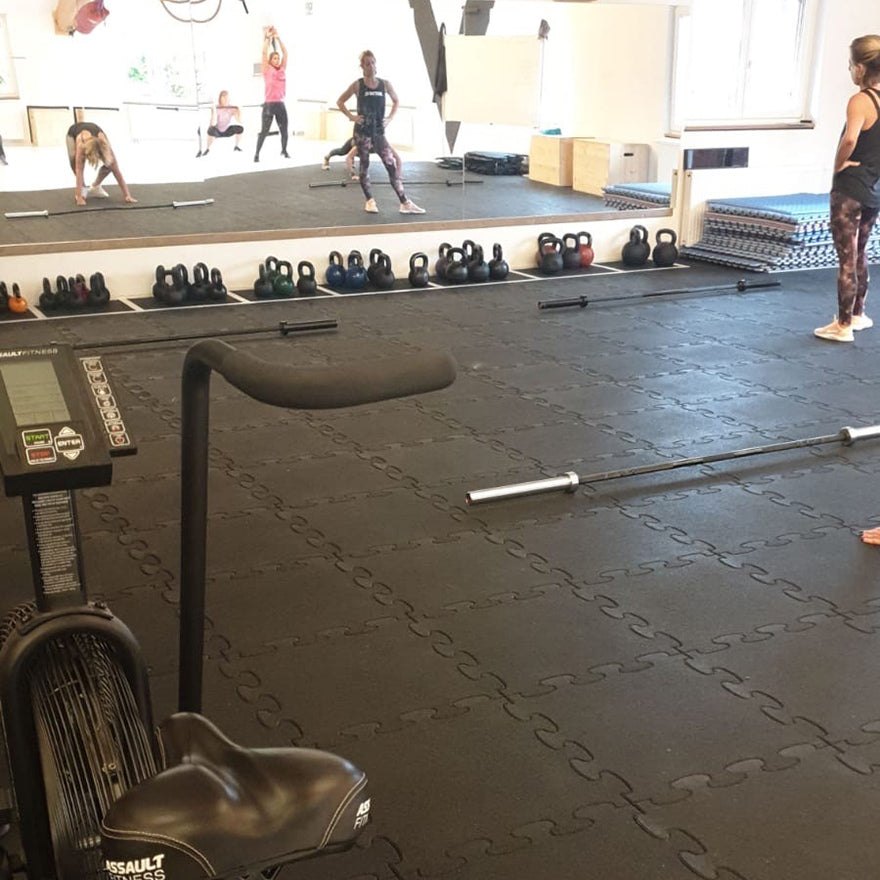 Fitnessgulv Puzzle 3D Gymallrounder Light (sæt med fire måtter)